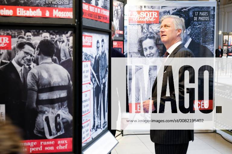 King Philippe - Filip of Belgium pictured during a royal visit to the La Famille royale fait la Une exposition organized by the Soirmag magazine, Wednesday 07 March 2018 in Brussels. The weekly publication is celebrating their 90th anniversary with an exhibition of 300 magazine covers featuring the Royal Family F. Andrieu Agencepeps Reporters Roi Philippe durand la visite de l exposition La Famille royale fait la Une organisà F.ANDRIEU