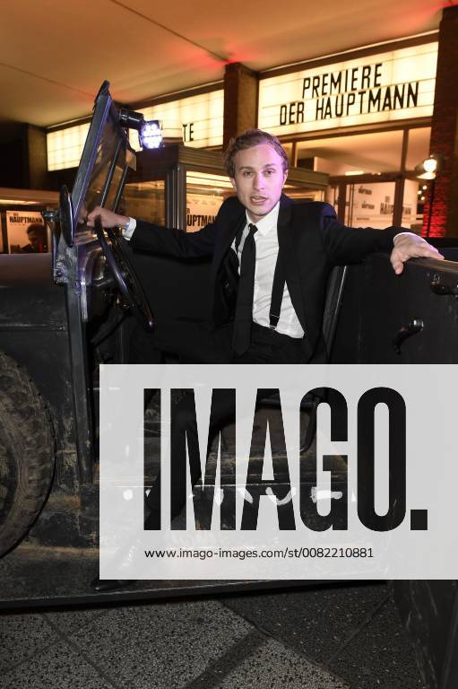Max Hubacher bei der Premiere des Kinofilms Der Hauptmann im Kino International. Berlin