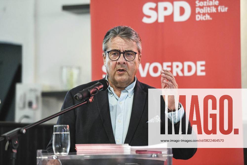 Sigmar Gabriel zu Gast auf Haus Wohnung, am Dienstag, 17.06.2025 in Voerde-Möllen. Deutschland NRW Möllen