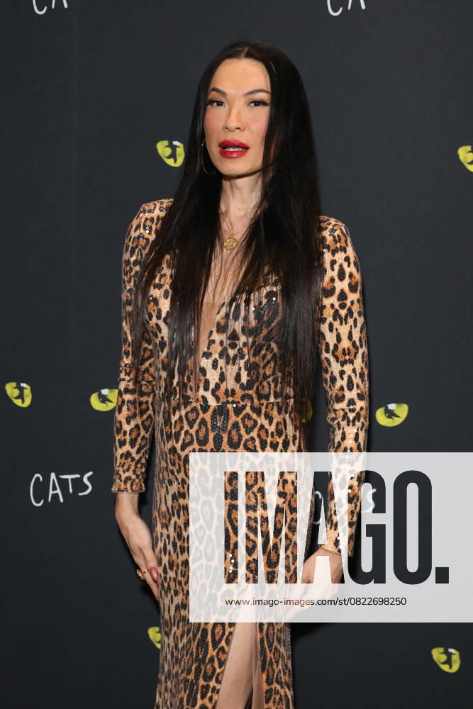 SUZY WRONG attends the Opening Night of Cats at the Theatre Royal on June 20, 2025 in Sydney, NSW Australia - ZUMAa155 20250620_aaa_a155_067