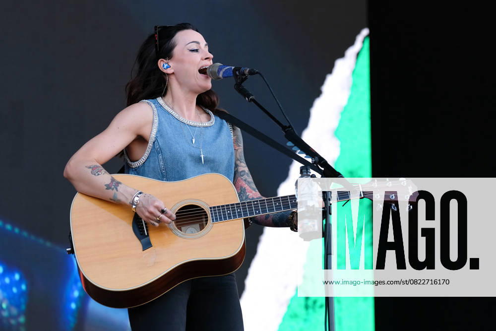 Scottish singer songwriter Amy Elizabeth Macdonald, performing live on stage at the Isle of Wight Festival. Newport United Kingdom - ZUMAs197 20250620_aaa_s197_127