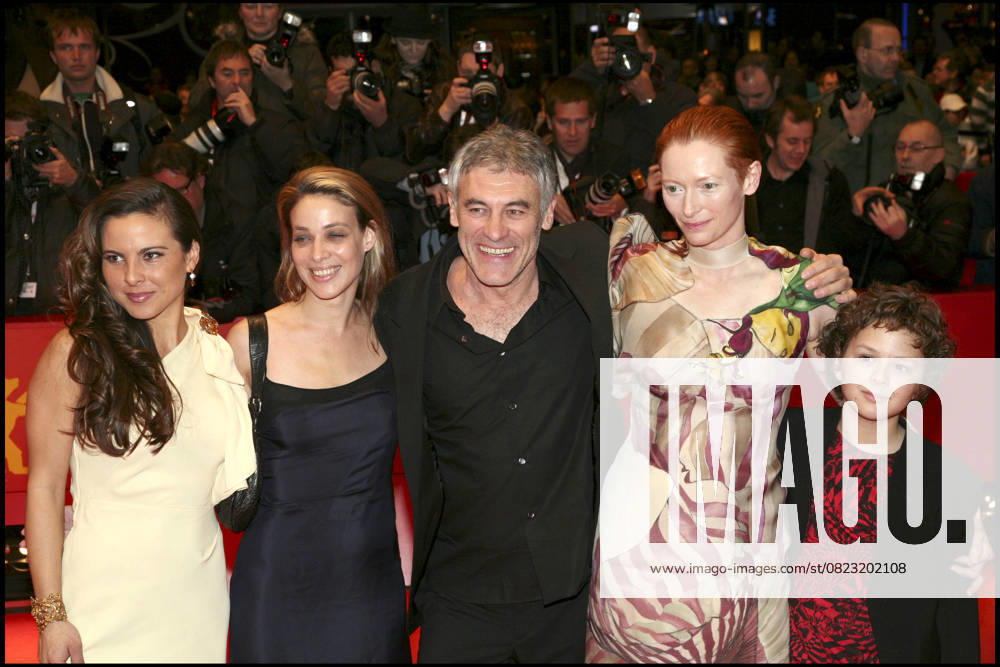 KATE DEL CASTILLO, ERICK ZONCA, TILDA SWINTON ET AIDAN GOULD - TAPIS ROUGE POUR LE FILM JULIA A LA 58EME BERLINALE RED CARPET - JULIA MOVIE - INTERNATIONAL FILM FESTIVAL OF BERLIN BERLIN Allemagne