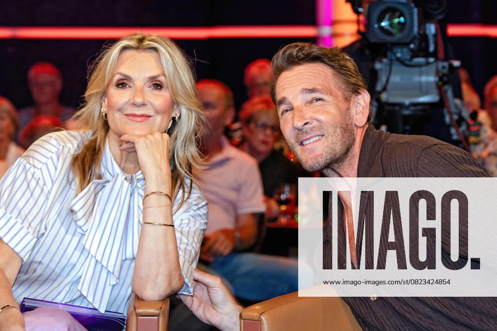 MDR - Riverboat. Moderatorin Kim Fisher und Schauspieler Mark Keller anläßlich der Aufzeichnung der MDR - Talkshow Riverboat am 27.06.2025 in der Mediacity Leipzig. 20250627ADO0116