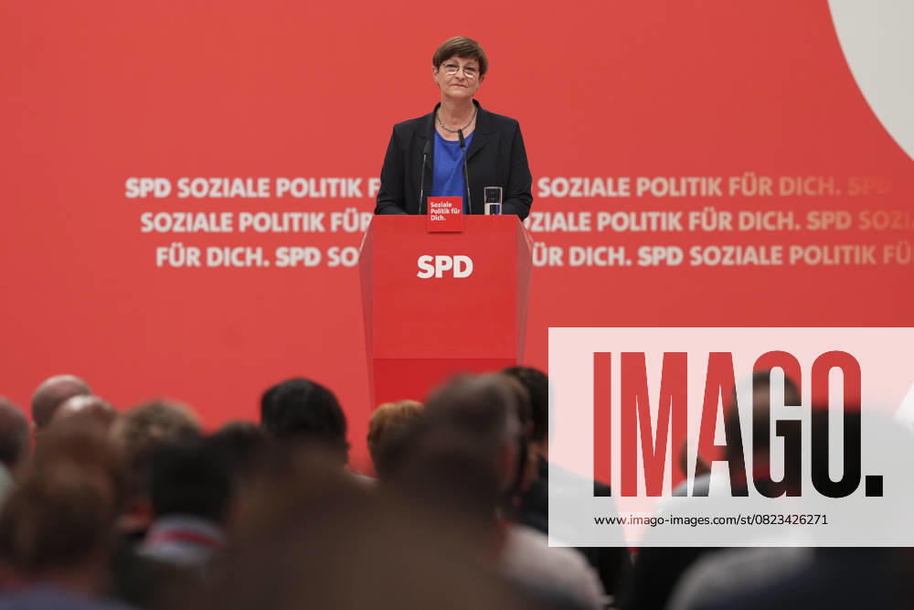 42. SPD Bundesparteitag 2025 Tag 2 Saskia Esken auf der Buehne bei ihrer Abschiedsrede als ehemalige Parteivorsitzende beim SPD Bundesparteitag im Berliner CityCube , Berlin , 28.06.2025 Berlin Berlin Deutschland