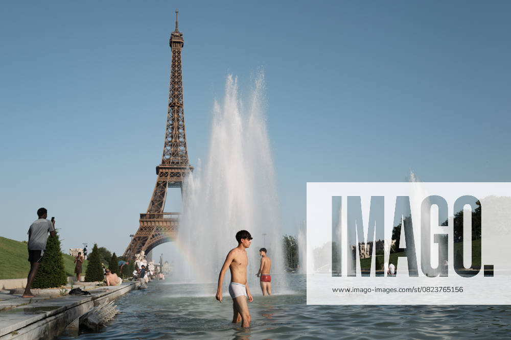 Red Alert Heatwave In Paris Parisians and tourists cool off at the Trocadero fountain in Paris, France, on July 1, 2025, as temperatures in France are expected to hit a peak today, according to the Meteo France weather agency, with some areas expected to soar beyond 40 degrees Celsius (104 degrees Fahrenheit). Paris braces for blistering temperatures, with the French capital on red alert as an early summer heatwave spreads into parts of northern Europe less accustomed to such extremes. Scientists say human-induced climate change makes such heatwave events more intense, frequent, and widespread. Paris France