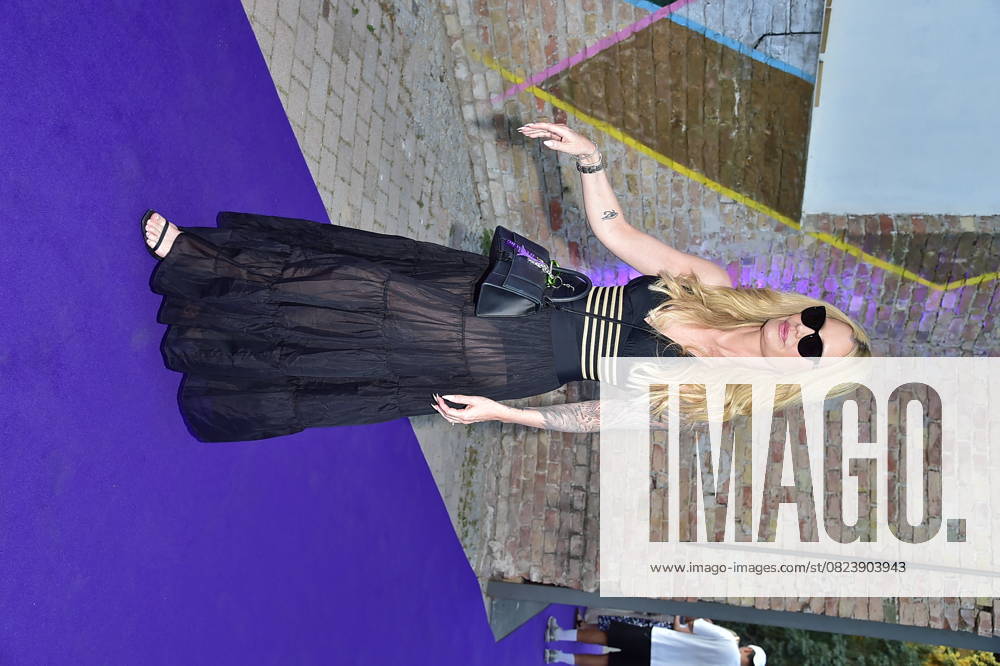 DeutschlandPremiere JURASSIC World Mirja du mont ã LASCANA Summer Club Ò verwandelte die bekannte Hamburger Lingerie- und Beachwear-Brand die urbane Location ãMaayaÒ in Berlin-Friedrichshain in eine tropische Oase mit Pool in Berlin, am 02.07.2025 ã LASCANA Summer Club Ò verwandelte die bekannte Hamburger Lingerie- und Beachwear-Brand die urbane Location ãMaayaÒ in Berlin-Friedrichshain in eine tropische Oase mit Pool in Berlin, am 02.07.2025