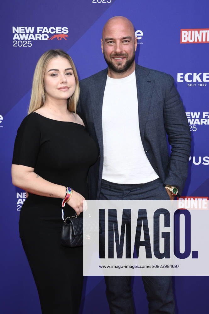 Kim Gloss mit Ehemann Alexander Beliaikin bei der Verleihung der Bunte New Faces Awards Style 2025 im Telegraphenamt. Berlin