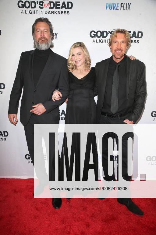 John Corbett, Tatum O Neal und David A.R. White, die Schauspieler bei der God s Not Dead: A Light in Darkness Film Premiere am 20.03.2018 in Hollywood, Los Angeles God s Not Dead: A Light in Darkness Filmpremiere in Hollywood, Los Angeles, 2018