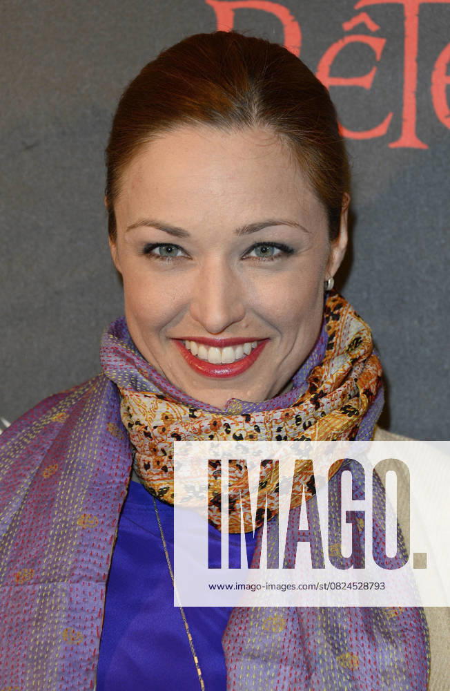 Info - Natasha St-Pier est maman d un petit garçon Bixente Maxime Quillacq - Natasha St-Pier - Première de la comédie musicale La Belle et la Bête avec Vincent Niclo dans le rôle de la Bête au théâtre Mogador à Paris le 20 mars 2014. Paris France