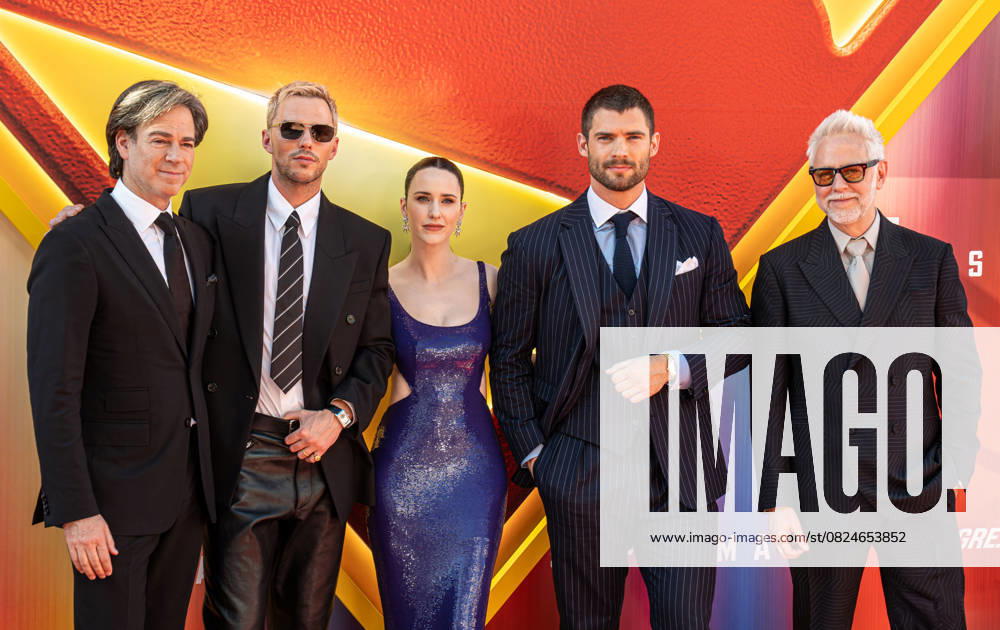 David Corenswet, Nicholas Hoult, Rachel Brosnahan, director James Gunn and producer of the movie Peter Safran taking a picture as a group on the red carpet of the Superman red carpet premiere at the TCL Chinese theater in Hollywood California on July 7th, 2025 Hollywood USA - ZUMAt169 20250707_zep_t169_021
