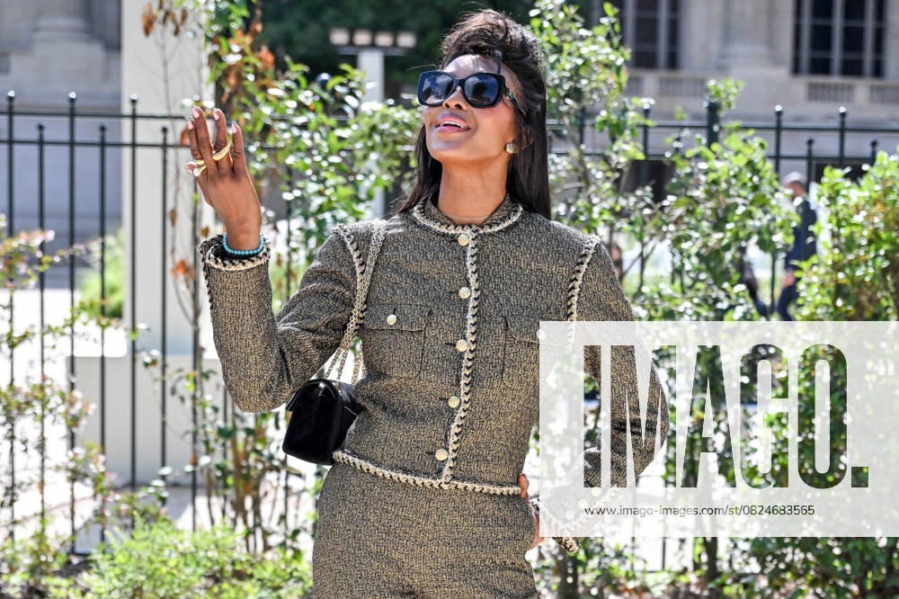 Bilder des Jahres 2025, Entertainment 07 Juli Entertainment Themen der Woche KW28 PFW Chanel Outside Arrivals Naomi Campbell at the Chanel show as part of Haute Couture Fashion Week in Paris, France on July, 8, 2025. Photo by Julien Reynaud APS-Medias ABACAPRESS.COM Paris France