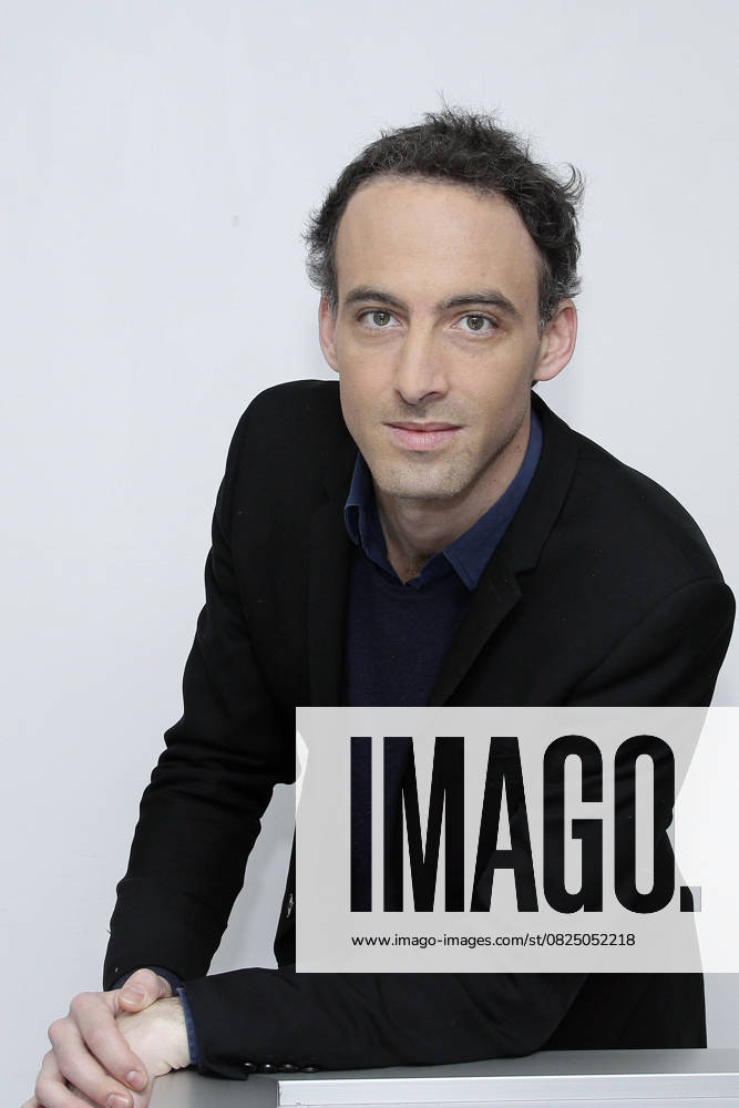 Info - Raphaël Glucksmann quitte France Inter pour se consacrer à son parti - Exclusif - Raphaël Glucksmann pose à Paris le 19 mars 2015. Paris France