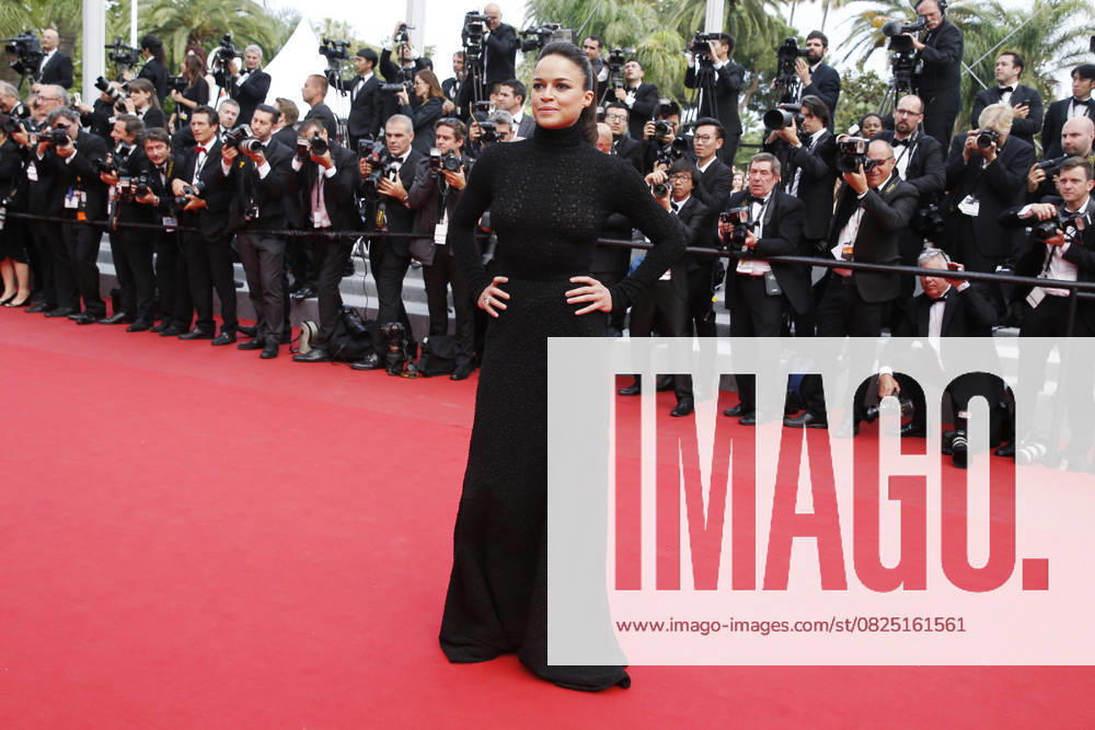 Michelle Rodriguez - Montée des marches du film La Glace et le Ciel pour la cérémonie de clôture du 68 ème Festival du film de Cannes, à Cannes le 24 mai 2015. Red carpet for the movie Ice and the Sky for the closing ceremony of the 68 th Cannes Film festival - on May 24, 2015. Cannes France