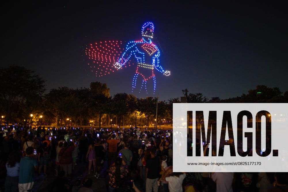 An image of Superman is projected by drones over the sky of Madrid. More than 600 drones were used today, Thursday, in the air show held at the San Isidro fairgrounds in Madrid, one day before the world premiere of the new Superman film. Madrid Spain - ZUMAs197 20250710_aaa_s197_196