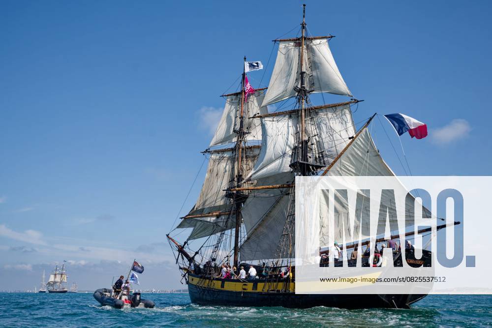 KW28 Tall Ships Races PHOTOPQR VOIX DU NORD JOHAN BEN AZZOUZ 13 07 2025 Dunkerque, le 13 juillet 2025 Voiles de legende, the tall ships races, departure des prestigieux voiliers PHOTO JOHAN BEN AZZOUZ LA VOIX DU NORD Dunkerque hosts one of the spectacular stages of the Tall Ships Races, the famous international tall ship race Local Caption Nord France