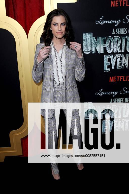 New York, NY, USA - March 29, 2018 New York City..Allison Williams attending Netflix s Lemony Snicket s A Series of Unfortunate Events Season 2 premiere on March 29, 2018 in New York City. New York USA - ZUMAny1_ 20180329_zaf_ny1_048