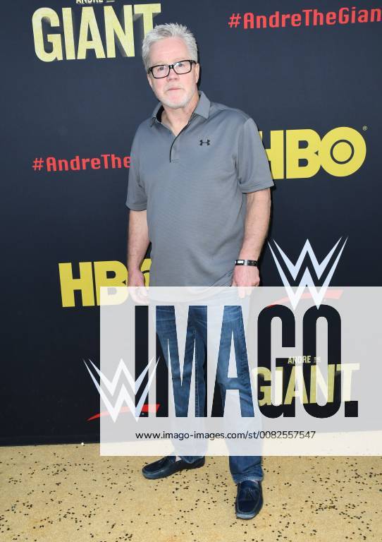 Hollywood, CA, U.S. - 29 March 2018 - Hollywood, California - Freddie Roach. Andre the Giant Los Angeles Angeles premiere held at ACinerama Dome. Photo Credit: AdMedia Hollywood U.S. - ZUMAa123 20180329_zaa_a123_123