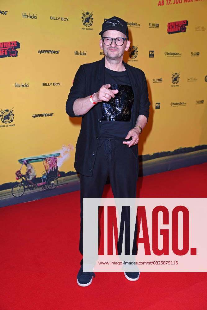 Milan Peschel bei der SchwarzeSchafe Premiere im Kino in der Kulturbrauerei in Berlin am 15.07.2025