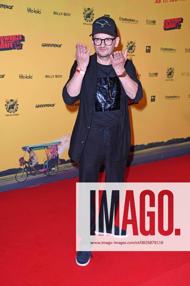 Milan Peschel bei der SchwarzeSchafe Premiere im Kino in der Kulturbrauerei in Berlin am 15.07.2025