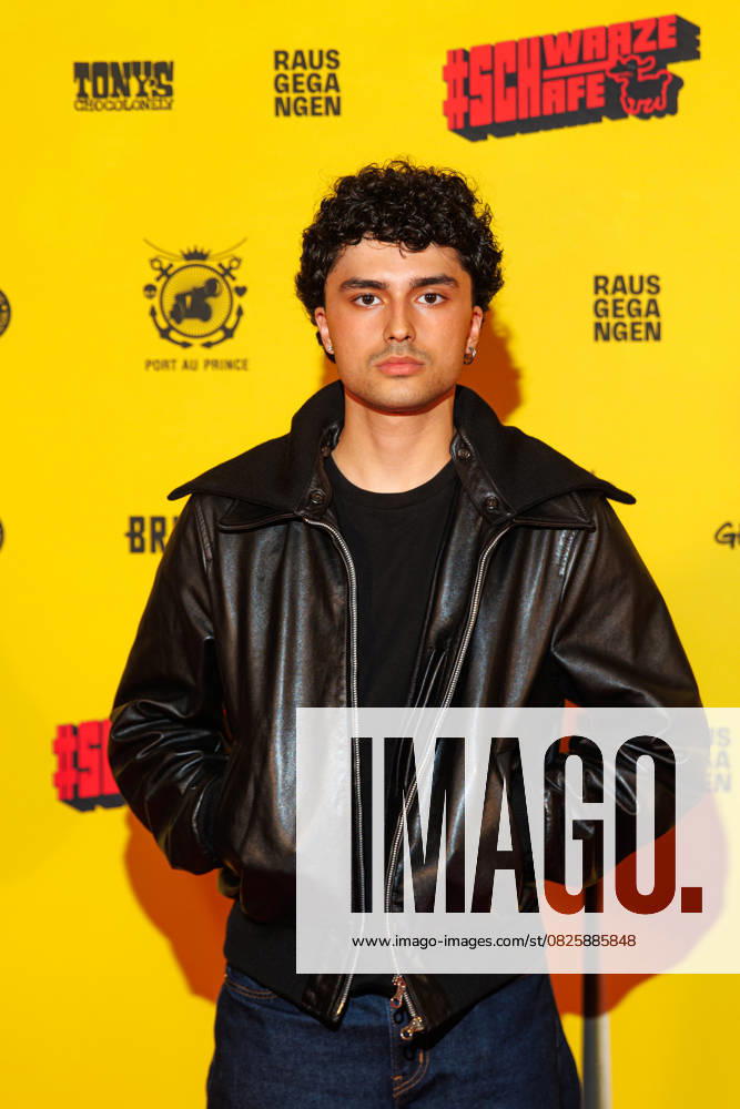 Premiere - SchwarzeSchafe Adrian Kourosh bei der Premiere zu SchwarzeSchafe im Kino in der Kulturbrauerei am 15.07.2025 in Berlin.