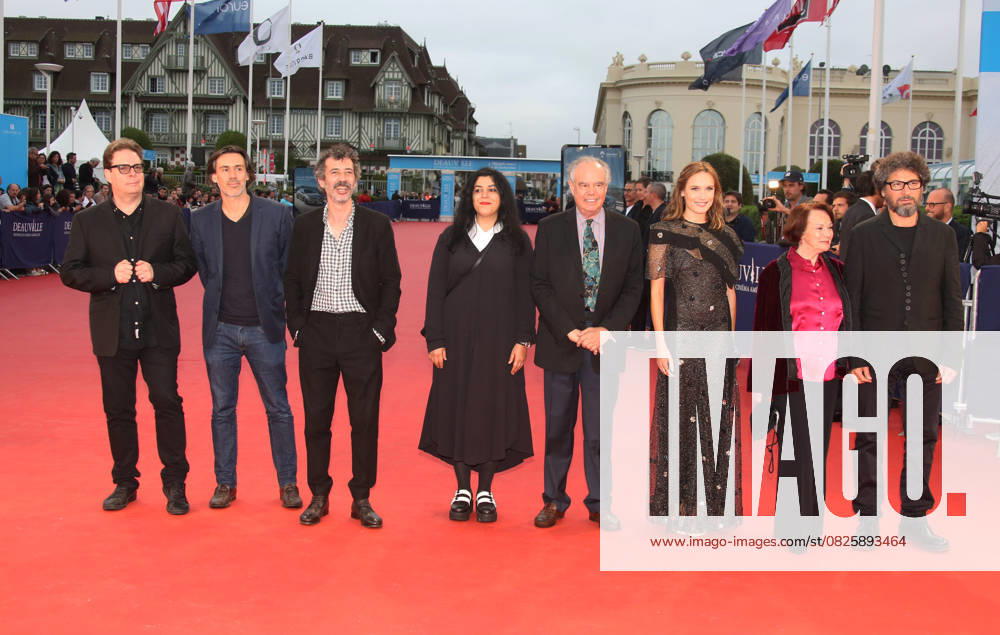 Douglas Kennedy, Emmanuel Mouret,, Eric Elmosnino, Marjane Satrapi, Frédéric Mitterrand, Ana Girardot, Françoise Arnoul, Radu Mihaileanu - Projection du film In Dubious Battle lors du 42ème Festival du cinéma Américain de Deauville lors du 42ème Festival du cinéma Américain de Deauville, le 5 septembre 2016. Denis Guignebourg Bestimage In Dubious Battle premiere at the 42nd Deauville American Film Festival on September 5, 2016 in Deauville, France. Deauville France