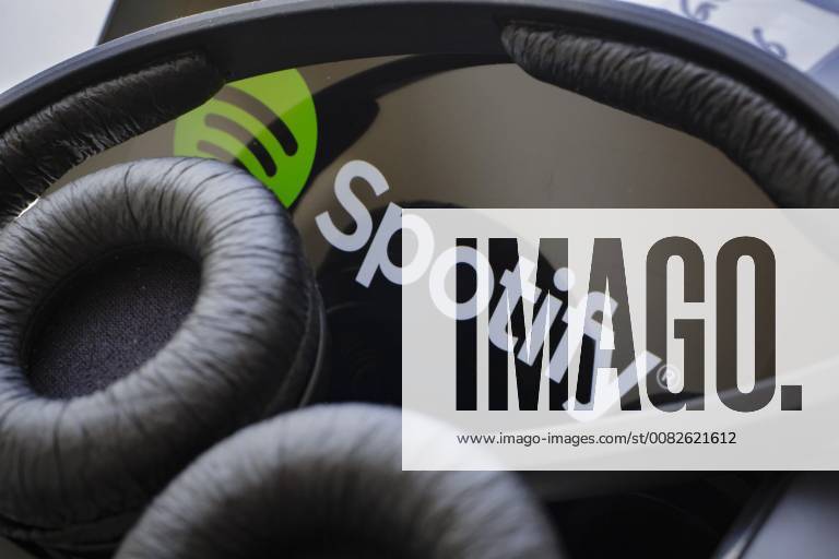 Das Logo des Musik Streaming Dienstes Spotify wird auf einem Smartphone angezeigt. Berlin, 03.04.2018. Berlin Deutschland