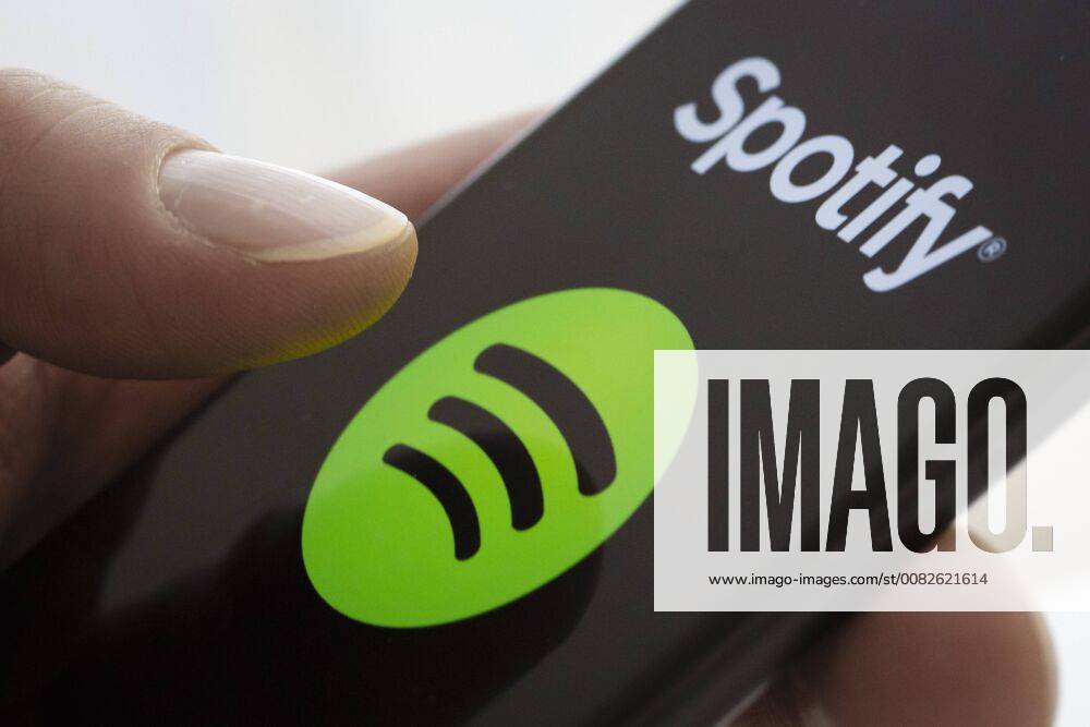 Das Logo des Musik Streaming Dienstes Spotify wird auf einem Smartphone angezeigt. Berlin, 03.04.2018. Berlin Deutschland
