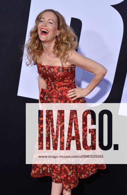 Cast member Leslie Mann attends the premiere of the motion picture comedy Blockers at the regency Village Theatre in the Westwood section of Los Angeles on April3, 2018. Storyline: Three parents try to stop their daughters from having sex on Prom night. LAP2018040327 JIMxRUYMEN