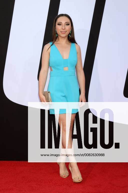 LOS ANGELES - APR 3: Ava Cantrell at the Blockers Premiere at Village Theater on April 3, 2018 in Westwood, CA