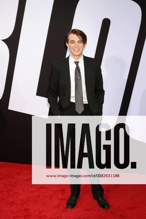 LOS ANGELES - APR 3: Dylan Riley Snyder at the Blockers Premiere at Village Theater on April 3, 2018 in Westwood, CA