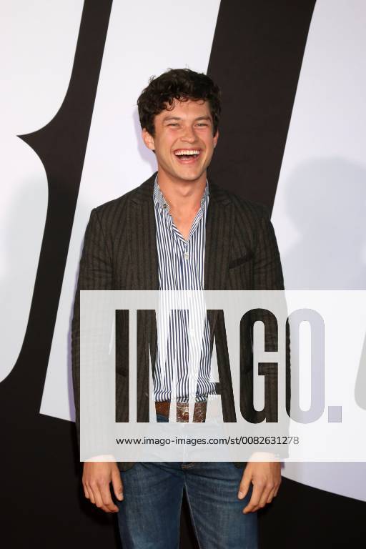 LOS ANGELES - APR 3: Graham Phillips at the Blockers Premiere at Village Theater on April 3, 2018 in Westwood, CA