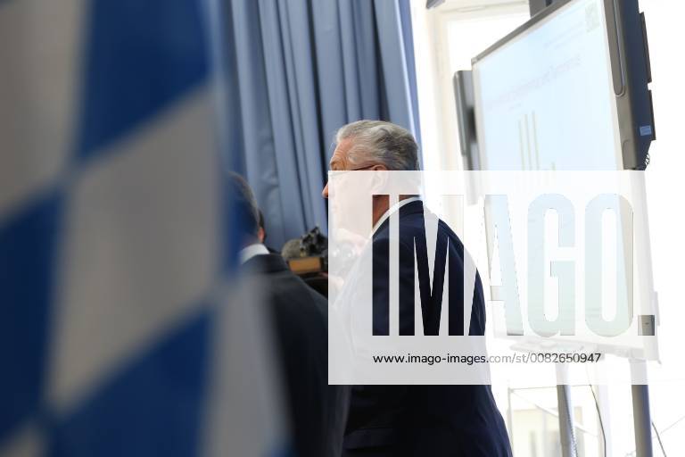 Munich, Bavaria, Germany - Joachim Herrmann speaks with a Bavarian flag in the foreground, in Munich, Germany, on April 5, 2018. The minister of interiour Joachim Herrmann and the President of the Verfassungsschutz ( Secret Service). They talked about Islamism, Right-wing extremism, left-wing extremism and cyber crminality. Munich Germany - ZUMAn230 20180405_zaa_n230_092