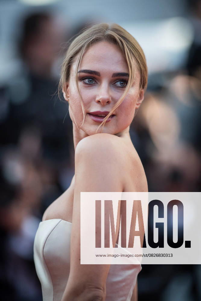 Kimberley Garner - Montée des marches du film « Les Filles du Soleil » lors du 71ème Festival International du Film de Cannes. Le 12 mai 2018 Borde-Jacovides-Moreau Bestimage Red carpet for the movie « Girls Of The Sun » during the 71th Cannes International Film festival. On may 12th 2018 Cannes France