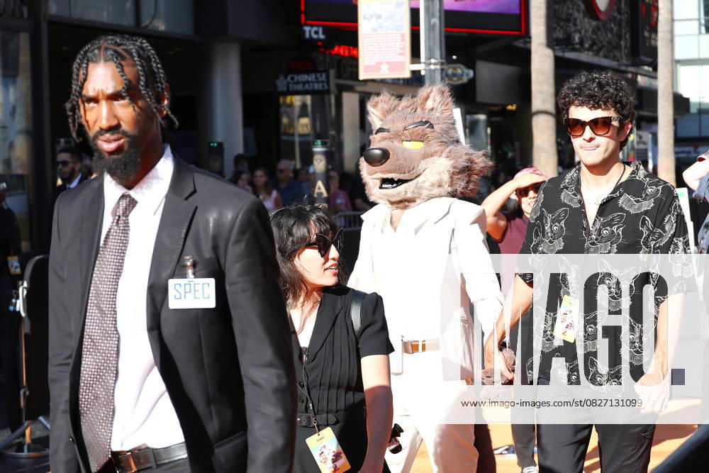 Wolf Character at the Premiere of The Bad Guys 2 at the TCL Chinese Theatre IMAX Los Angeles USA - ZUMAg107 20250723_zep_g107_177