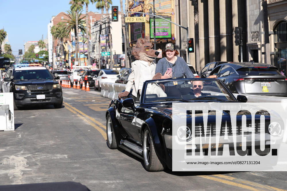 Wolf Character, Chevrolet Camaro at the Premiere of The Bad Guys 2 at the TCL Chinese Theatre IMAX Los Angeles USA - ZUMAg107 20250723_zep_g107_169