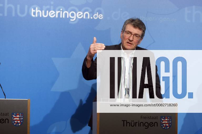 Erfurt Regierungsmedienkonferenz Thüringen Justizminister Dieter Lauinger stellt das Thüringer Justizvollzugskonzept vor.