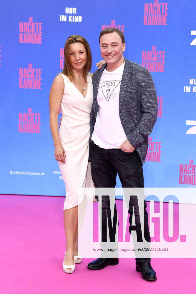 Monika Gossmann und Werner Daehn bei der Deutschlandpremiere von DIE NACKTE KANONE in Berlin am 24.07.2025