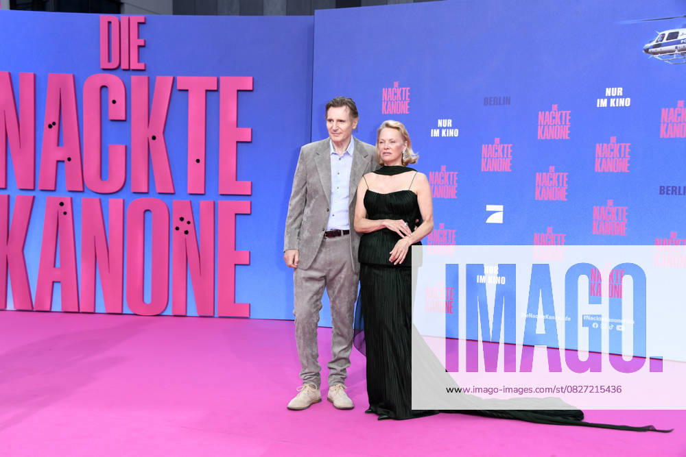 Liam Neeson und Pamela Anderson bei der Deutschlandpremiere von DIE NACKTE KANONE in Berlin am 24.07.2025