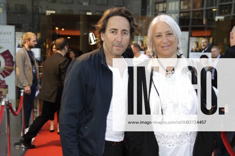 Dieter Landuris und seine Ehefrau Natascha bei der Das Etruskische Lächeln Film Premiere am 10.04.2018 in Berlin Das Etruskische Laecheln The Etruscan Smile Filmpremiere in Berlin, 2018