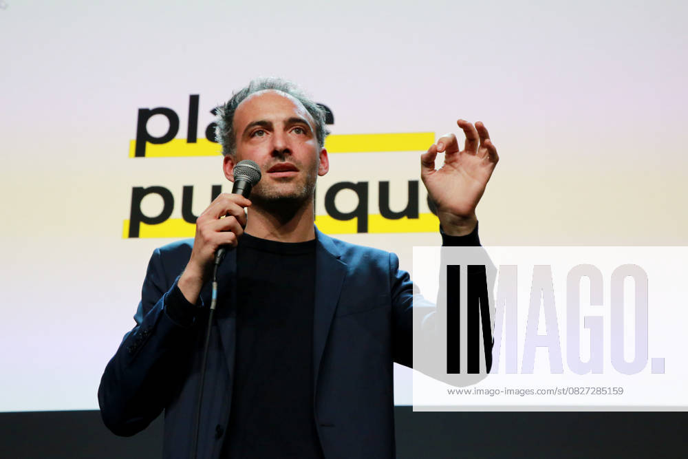 Raphaël Glucksmann - Rassemblement du mouvement politique Place Publique à l Elysée Montmartre à Paris. Le 29 janvier 2019 Céline Bonnarde Bestimage Paris France