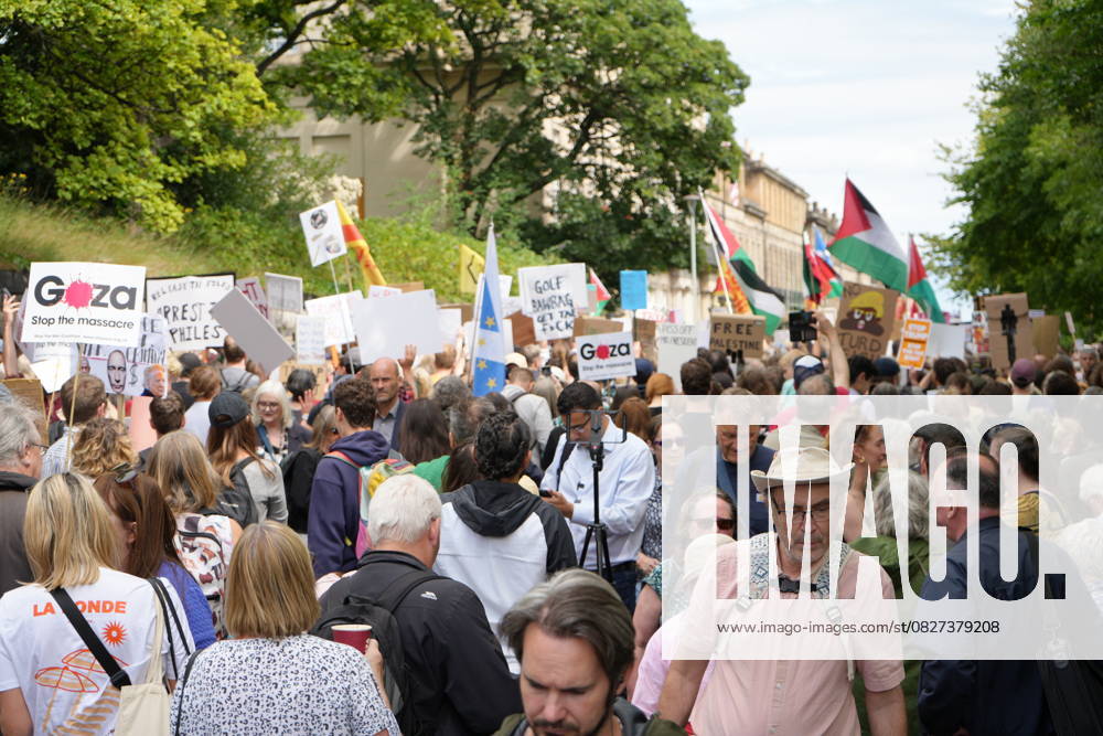 Rally outside U.S. Consulate in Edinburgh ahead of U.S. President Donald Trump’s vsit to Scotland EDINBURGH - SCOTLAND - JULY 26: Demonstrators gather outside the U.S. Consulate to voice opposition to U.S. President Donald Trump ahead of his visit to Edinburgh, Scotland on July 26, 2025. Holding placards and chanting slogans, the crowd staged a peaceful protest under heightened security, drawing attention from both local and international observers. Yunus Dalgic Anadolu Edinburgh Scotland. Editorial use only. Please get in touch for any other usage.