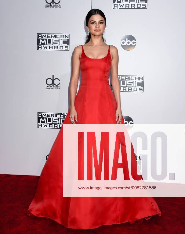 Selena Gomez arriving at the 44th Annual American Music Awards in Los Angeles, California - Nov 20, 2016 - American Music Awards 2016, Los Angeles California United States Microsoft Theater