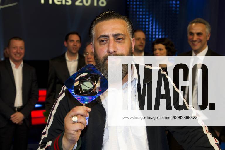 Kida Khodr RAMADAN, Schauspieler, Schlussfoto mit den Preistraegern, 54. Verleihung des Adolf-Grimme-Preises Adolf-Grimme-Preis Grimmepreis in Marl