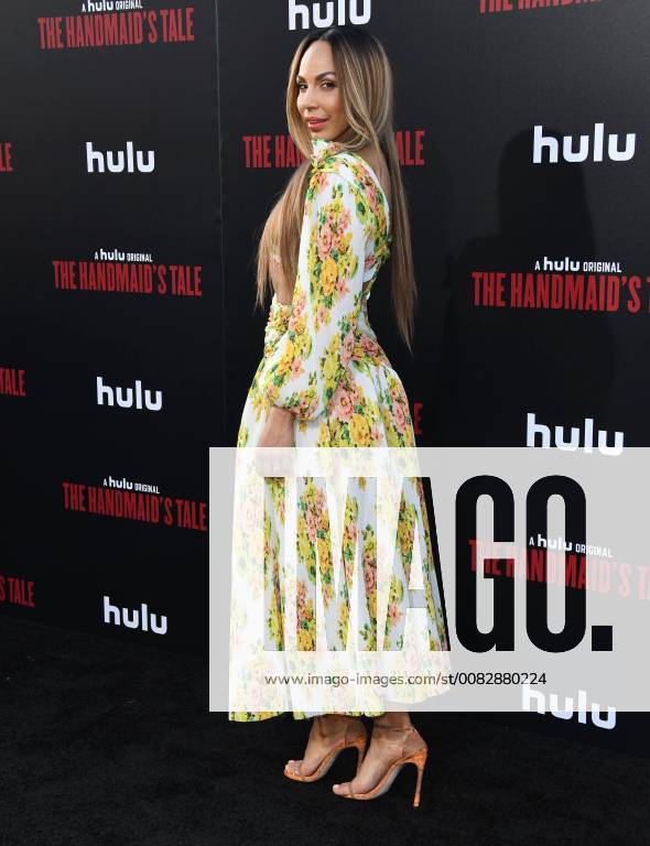 Hollywood, CA, U.S. - 19 April 2018 - Hollywood, California - Amanda Brugel . HULU s The Handmaid s Tale Season 2 Premiere held at TCL Chinese Theatre. Photo Credit: AdMedia Hollywood U.S. - ZUMAa123 20180419_zaa_a123_065