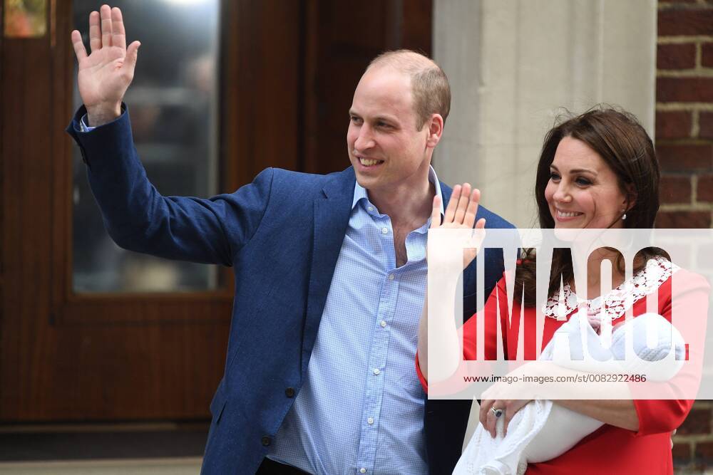 . 23 04 2018. London, United Kingdom. Duke and Duchess of Cambridge- New Baby. Prince William, The Duke of Cambridge with his wife Catherine, The Duchess of Cambridge, pose on the steps of the Lindo Wing with their new son after giving birth at the Lindo Wing of St Mary s Hospital, central London, at 11am this morning. xAndrewxParsonsx xi-Imagesx IIM-17592-0035