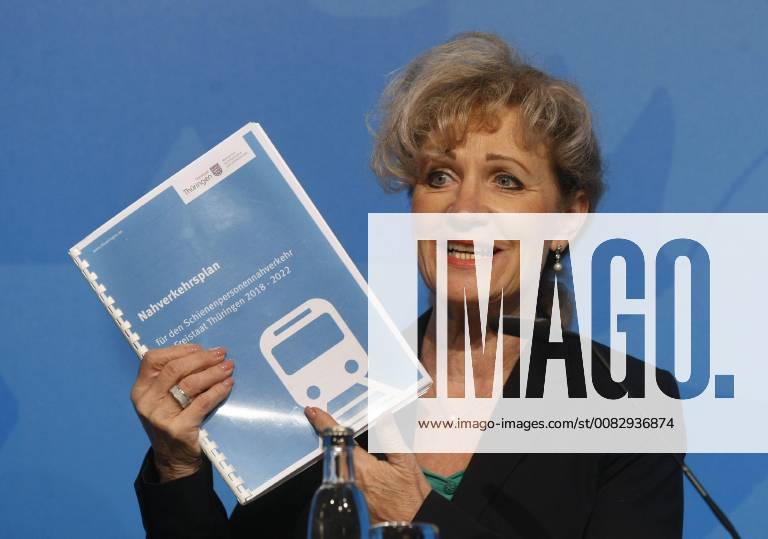 Erfurt Regierungsmedienkonferenz Thüringen Thüringens Verkehrsministerin Birgit Keller stellt den Nahverkehrsplan 2018 bis 2022 für den Freistaat Thüringen vor.
