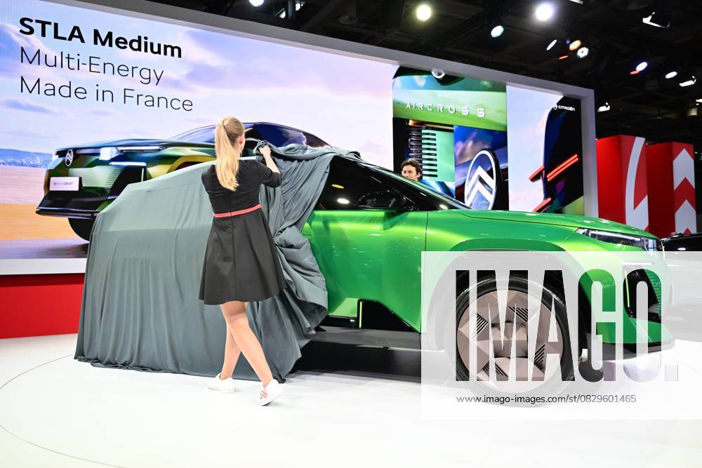 Paris Motor Show 2024 PARIS, FRANCE - OCTOBER 14: The Citroen C5 Aircross Concept car is on display during the Mondial de l Automobile (Paris Motor Show) at the Porte de Versailles Exhibition Center in Paris, France on October 14, 2024. France World. Editorial use only. Please get in touch for any other usage.
