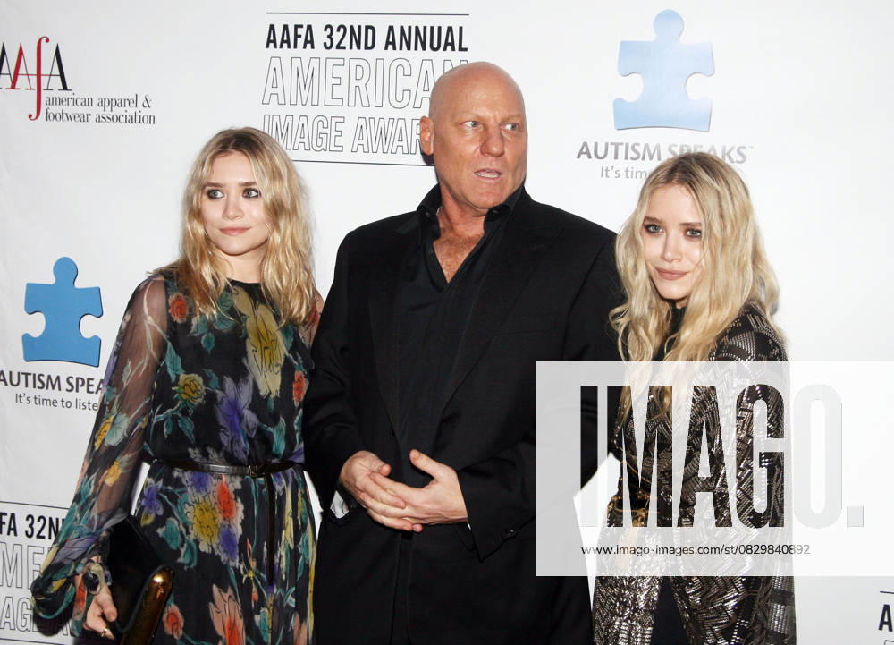 Ashley Olsen, Steve Madden and Mary-Kate Olsen at The 32nd Annual AAFA American Image Awards sponsored by the American Apparel & Footwear Association benefitting Autism Speaks at the Grand Hyatt Hotel at Grand Central,, New York City, United States WENN.com 2864820