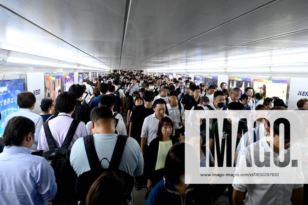World Population Day in Tokyo TOKYO, JAPAN - JULY 11: People are seen walking in the Shinjuku train station as they going to work on July 11, 2024, in Tokyo, Japan, as the World celebrates the World Population day to raise public awareness of the impact of overpopulation on development, nature and society. The capital of Japan has the title of the most populous city in the world in 2024, with 37,115,00 inhabitants in one of the largest urban agglomerations in the world comprising 23 districts and a metropolitan area of ??Greater Tokyo extending over 3 prefectures, thus housing 25% of the population of Japan. Paradoxically, the population of Japan decreased by 595,000, reaching 124,352,000 inhabitants on October 1, 2023, according to govern