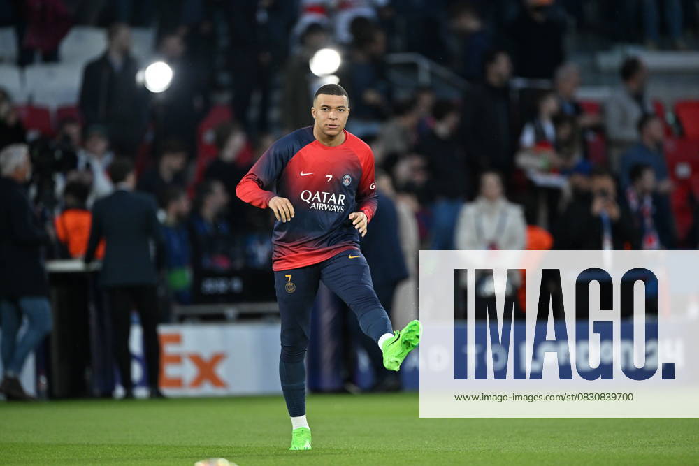 Paris Saint-Germain v Barcelona - UEFA Champions League PARIS, FRANCE - APRIL 10: Kylian Mbappe of Paris Saint-Germain warms up ahead of the UEFA Champions League quarter finals first leg football match between Paris Saint-Germain and FC Barcelona at Parc des Princes in Paris, France on April 10, 2024. France World. Editorial use only. Please get in touch for any other usage.